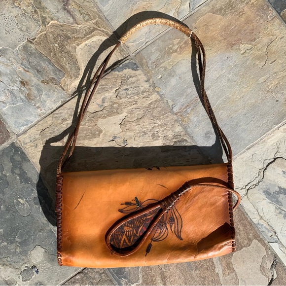 Speciality artisan handcrafted leather dragonfly indie festival shoulder bag - Picture 7 of 15